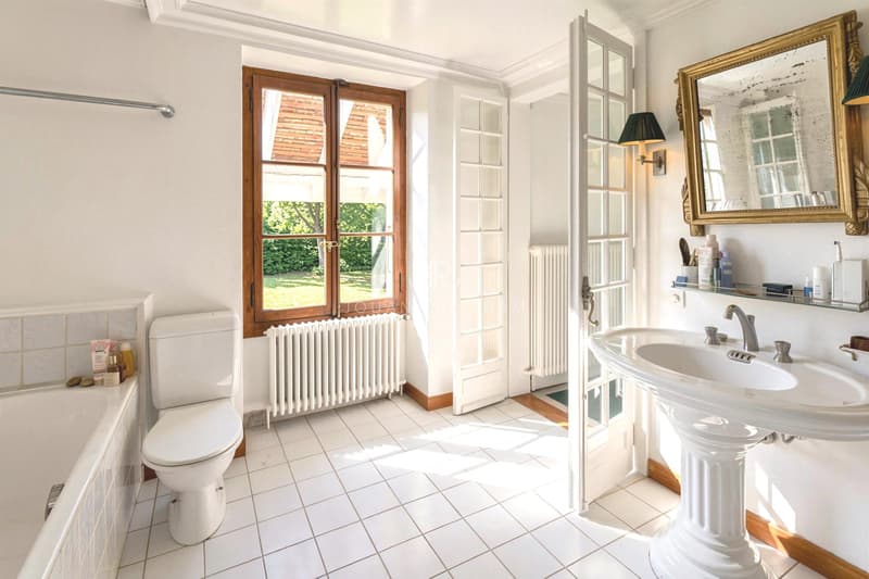 Élégante maison de caractère au coeur de la campagne genevoise (10)