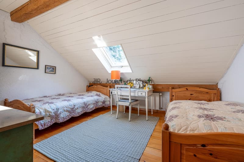 Essertines-sur-Rolle | Maison de charme et son annexe en zone village (11)