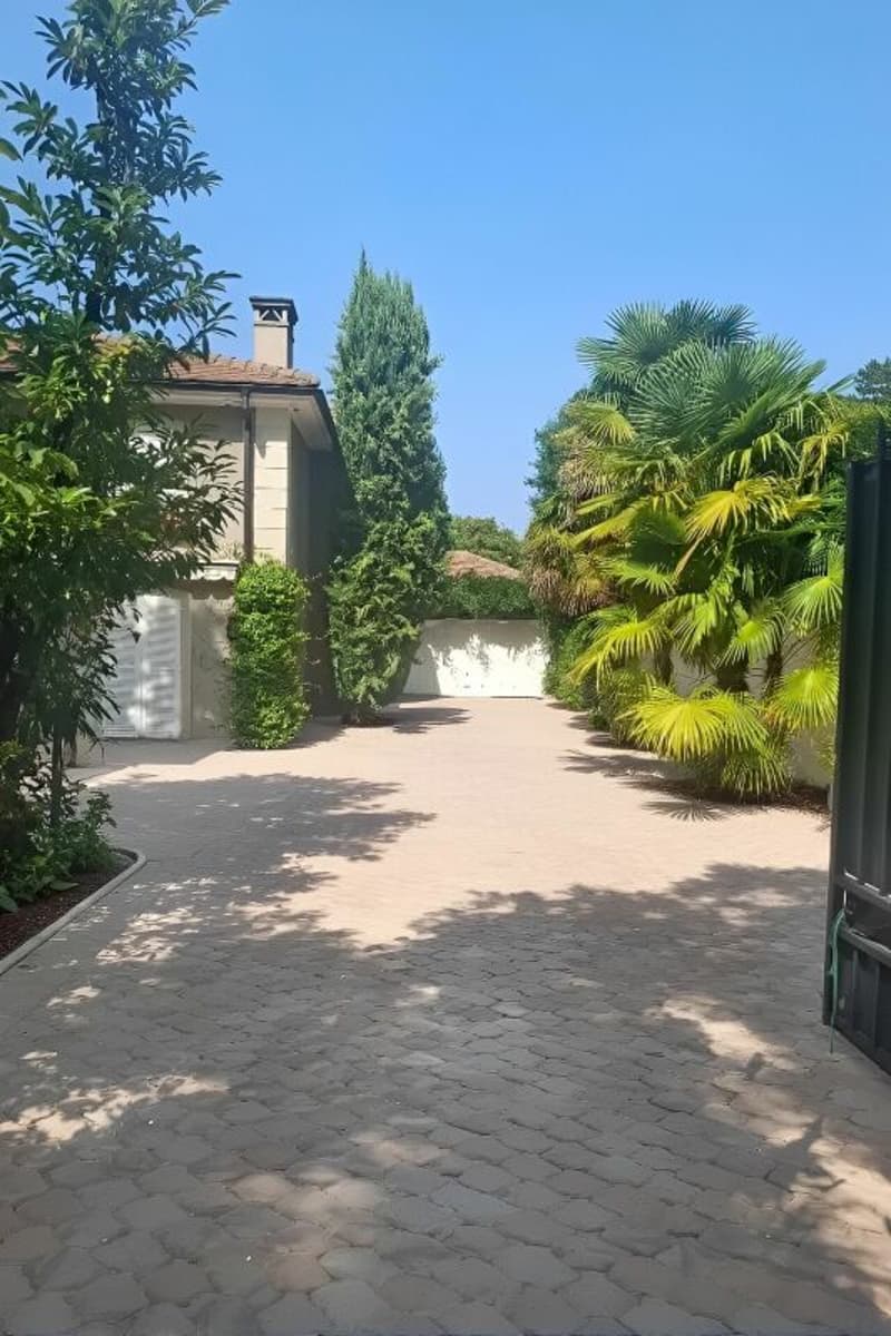 Magnifique maison Individuelle avec Piscine à Collonge-Bellerive (11)
