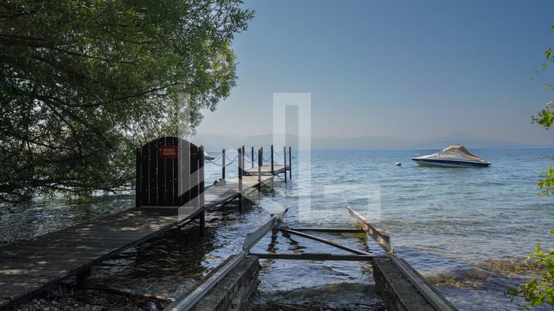Élegante propriété discrète au bord du lac, proche centre Rolle (6)