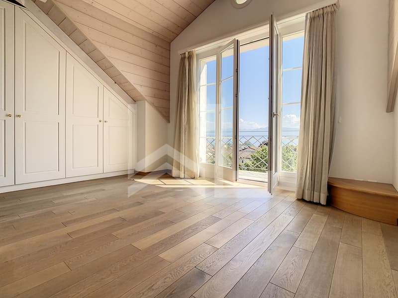 Propriété avec appartement attenant et piscine intérieure (8)