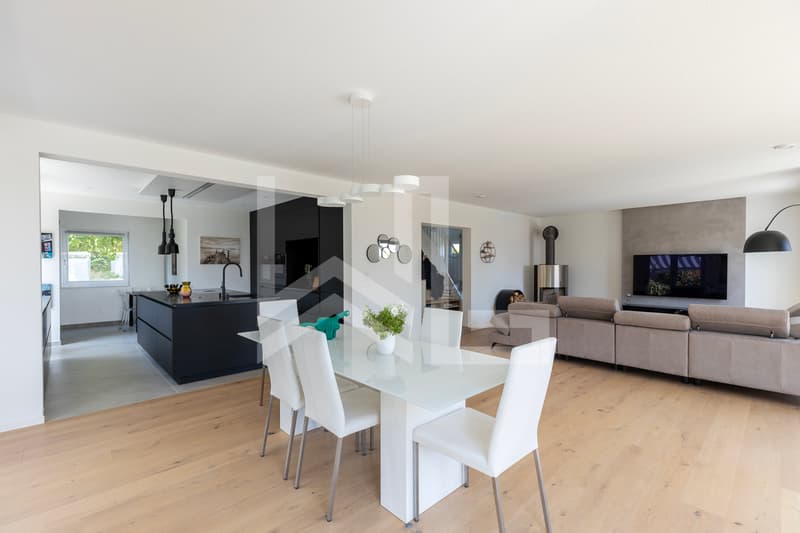 Propriété contemporaine avec vue (2)