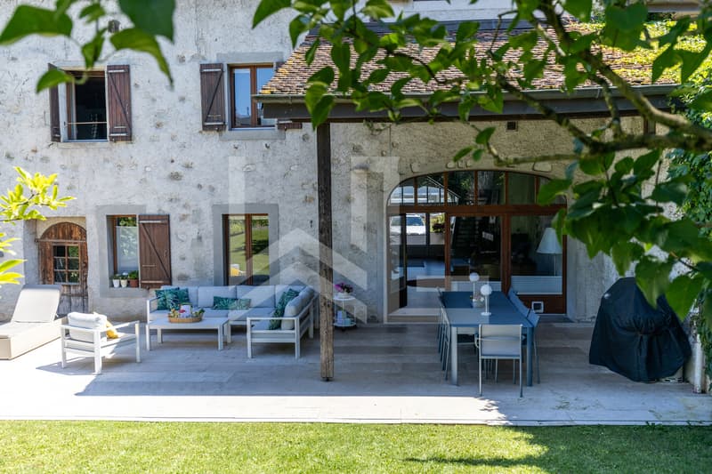 Charme et cachet pour cette maison de village rénovée (2)