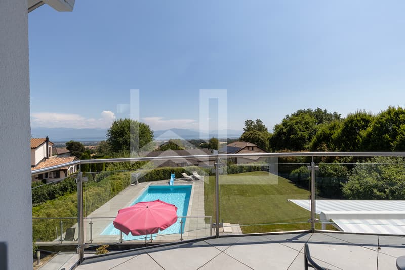 Propriété contemporaine avec vue (7)