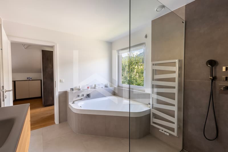 Propriété contemporaine avec vue (8)