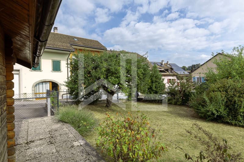 AUTHENTIQUE MAISON DE VILLAGE AVEC JARDIN (2)