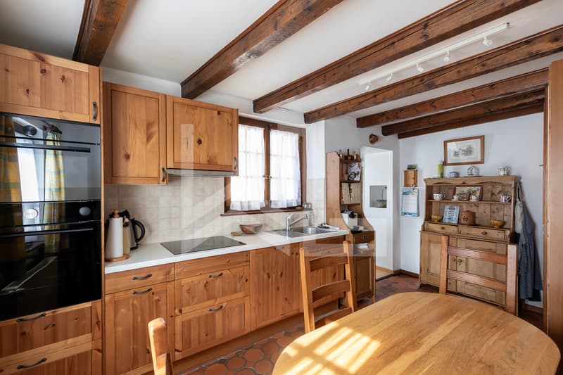 AUTHENTIQUE MAISON DE VILLAGE AVEC JARDIN (5)
