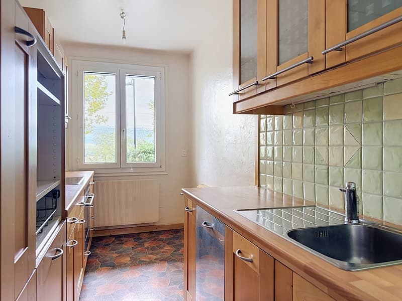 Appartement de 5 pièces en rez-de-jardin à réinventer selon vos envies (2)