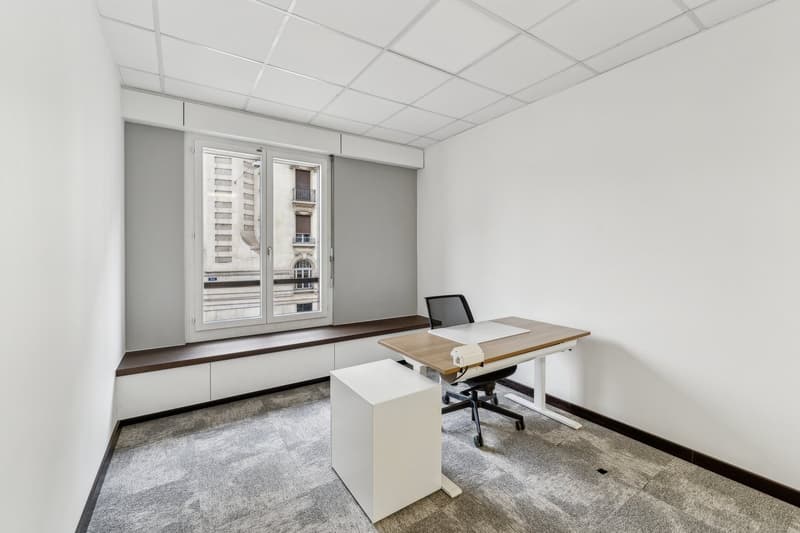 Très beau bureau moderne et équipé à Florissant (15)