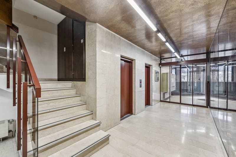Très beau bureau moderne et équipé à Florissant (14)