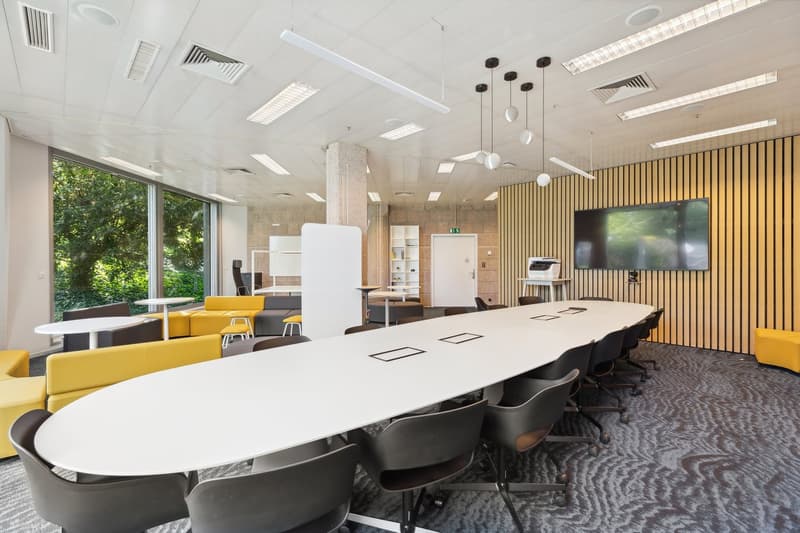 Superbes bureaux équipés dans un immeuble emblématique (13)