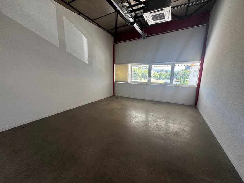 Spacieux bureaux de 194m2 au chemin du Bief à Lonay (10)