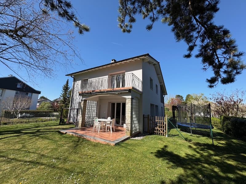 Magnifique villa individuelle de 7 pièces à Echandens (2)