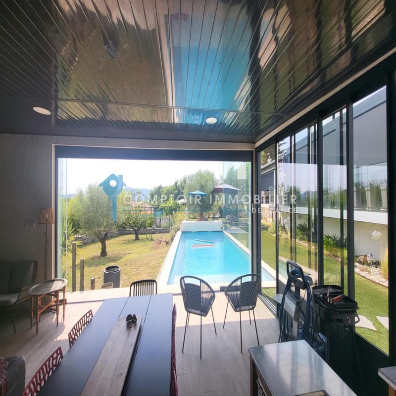 FRANCE: Magnifique villa contemporaine en viager occupé avec rente. (4)