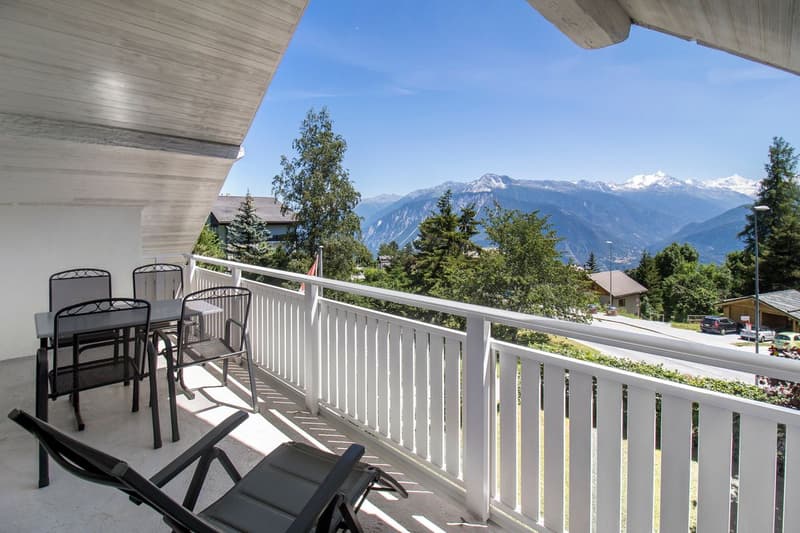 (reserve) Charmant Immeuble avec 3 appartements - Votre maison de rêve dans les Alpes suisses / Charmantes Mehrfamilienhaus mit 3 Einheiten - Ihr Traumhaus in den Schweizer Alpen (3)