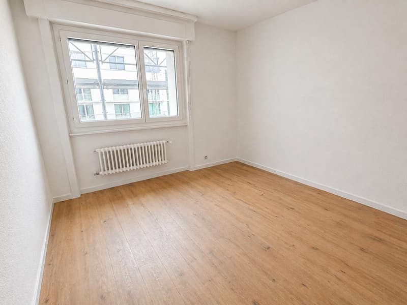 Magnifique appartement 3.5 pièces à Fribourg ? quartier Pérolles ? lumineux et entièrement remis à neuf (3)