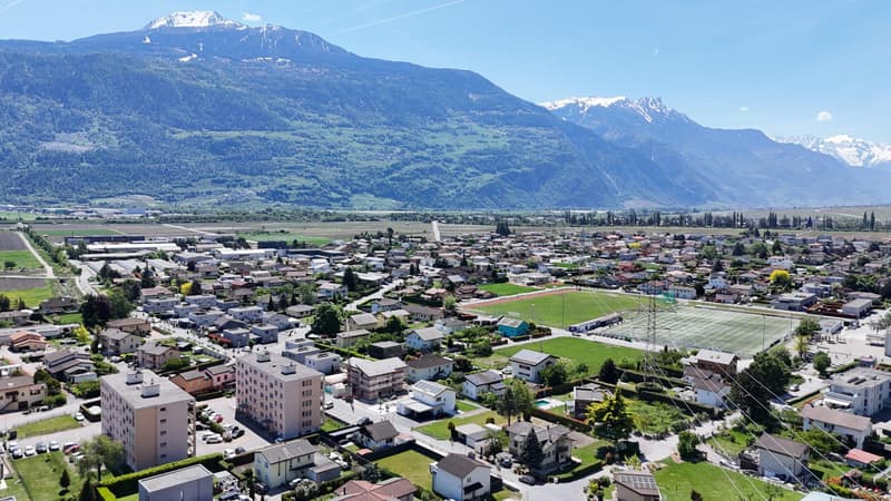 Magnifique appartement de 5.5 pièces avec gigantesque terrasse de 210 m² (3)