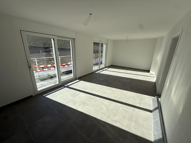 Salquenen : 2.5 pièces neuf avec balcon près de la gare (1)