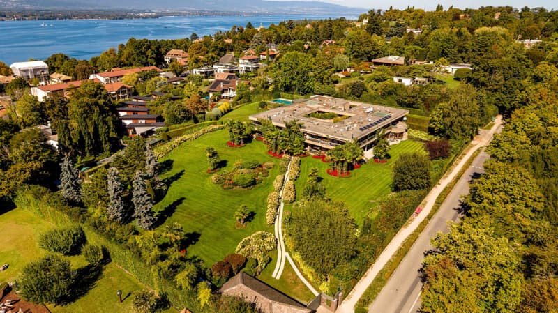 En exclusivité - Ensemble immobilier dans un écrin de verdure (1)