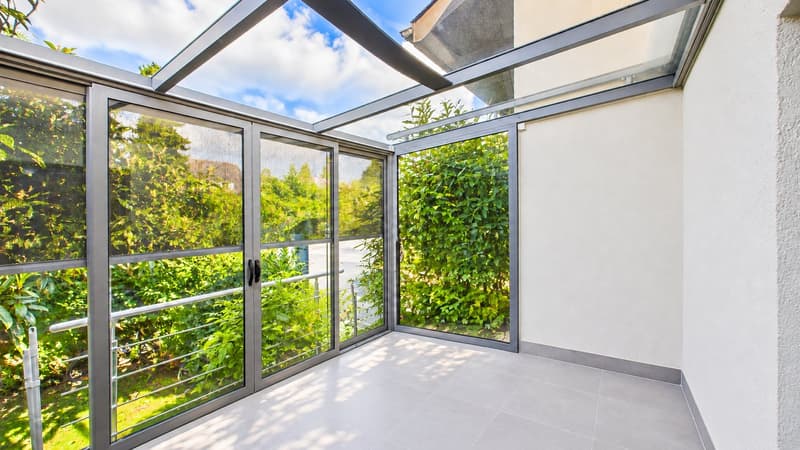 Maison familiale en demi-niveaux avec jardin arboré (25)