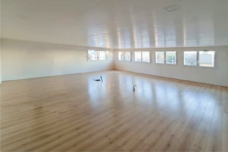 Bureau de 100 m2 au 1er étage d'un immeuble neuf (2)