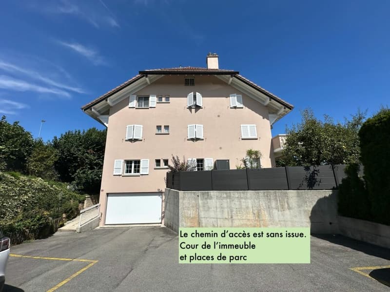 APPARTEMENT EN DUPLEX DE 5 PIÈCES AVEC BALCON ET PLACES DE PARC INTÉRIEURE ET EXTÉRIEURE (20)