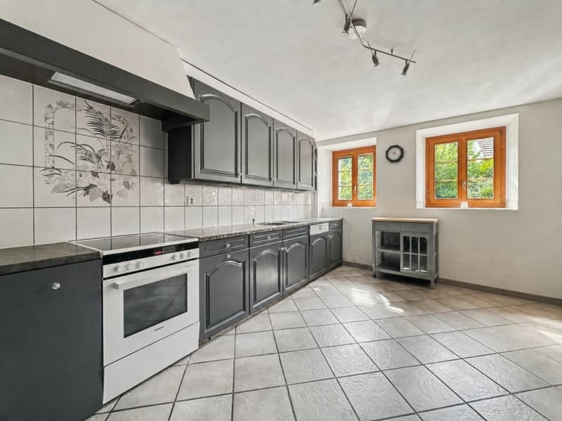 MAISON VILLAGEOISE CONTIGUË DE 2 APPARTEMENTS (4)