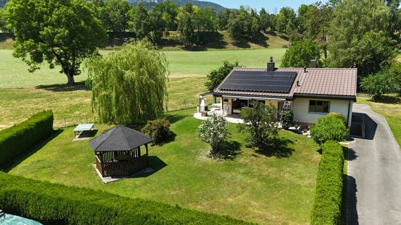 VILLA INDIVIDUELLE DE PLAIN-PIED EN BORDURE DE ZONE AGRICOLE AVEC UN RUISSEAU (1)