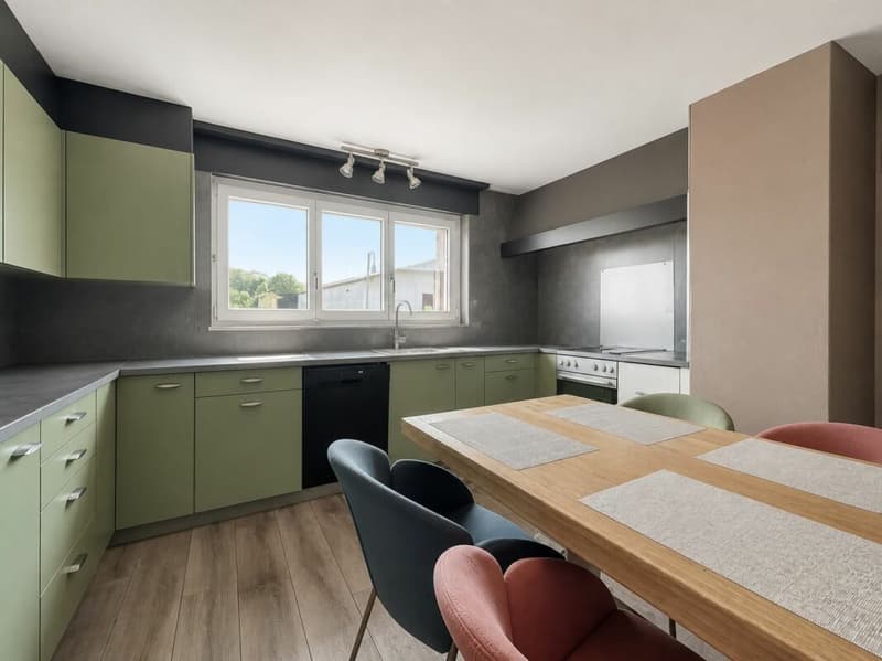 VIVEZ SUR UN ETAGE ! VILLA INDIVIDUELLE DE PLAIN-PIED ET COMBLES + UN STUDIO INDÉPENDANT (9)