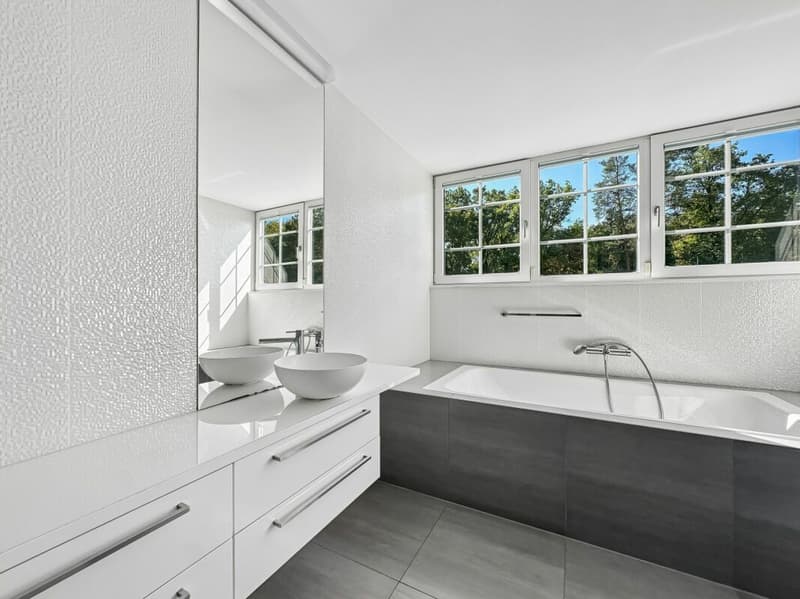 TRÉS BELLE VILLA INDIVIDUELLE ENTIÈREMENT RÉNOVÉE, PARFAITE POUR UNE FAMILLE (13)