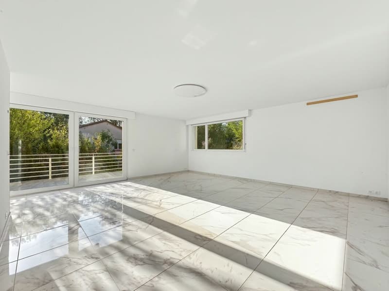 APPARTEMENT DE 3,5 PIÈCES DE 97 M2 AVEC TERRASSE ET 2 PLACES DE PARC. (3)