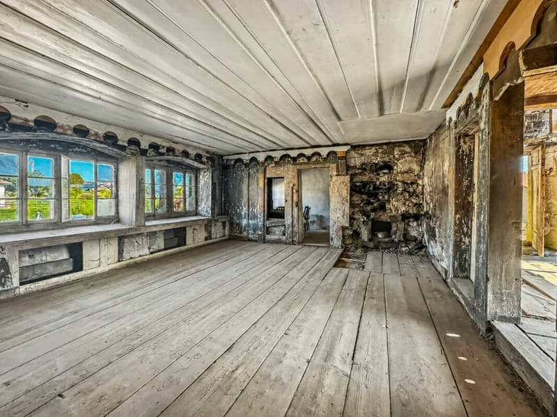 MAISON FRIBOURGEOISE A TRANSFORMER EN 2 APPARTEMENTS AVEC PERMIS DE CONSTRUIRE POUR AGRANDISSEMENT (4)
