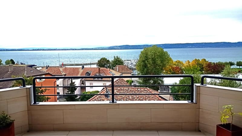 Magnifique avec vue lac imprenable à 5 min. de la plage (3)