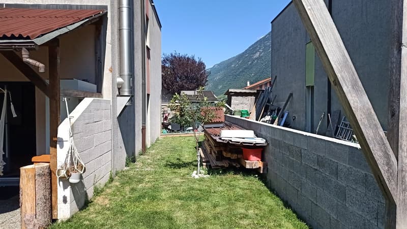 Jolie villa mitoyenne avec 2 terrasses et jardin (9)