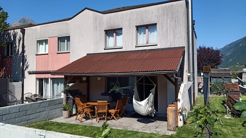 Jolie villa mitoyenne avec 2 terrasses et jardin (10)