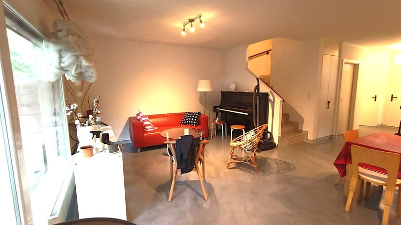 Jolie villa mitoyenne avec 2 terrasses est et ouest et jardin – Disponible immédiatement (6)