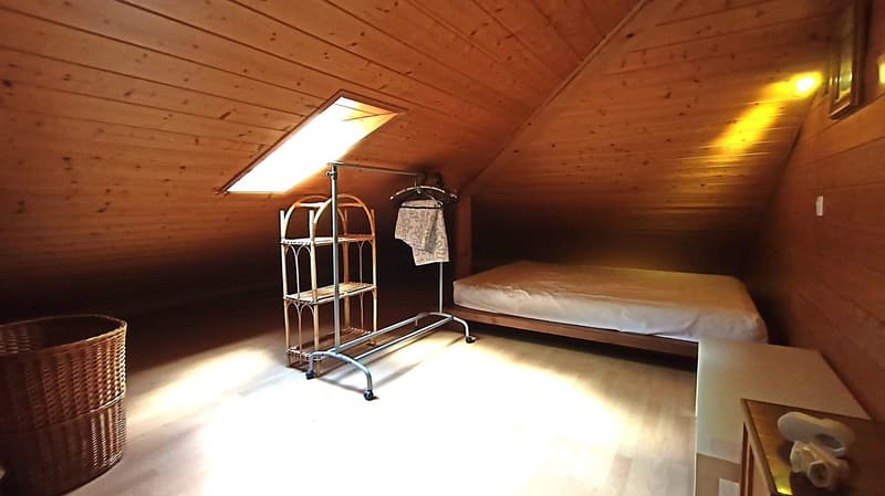 Jolie villa mitoyenne avec 2 terrasses est et ouest et jardin – Disponible immédiatement (14)