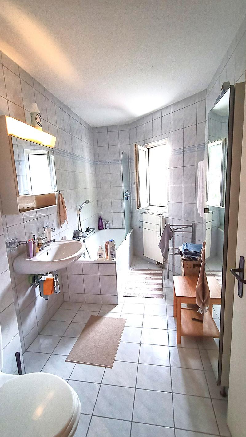 Sympathique villa mitoyenne avec 2 terrasses est et ouest et jardin (11)