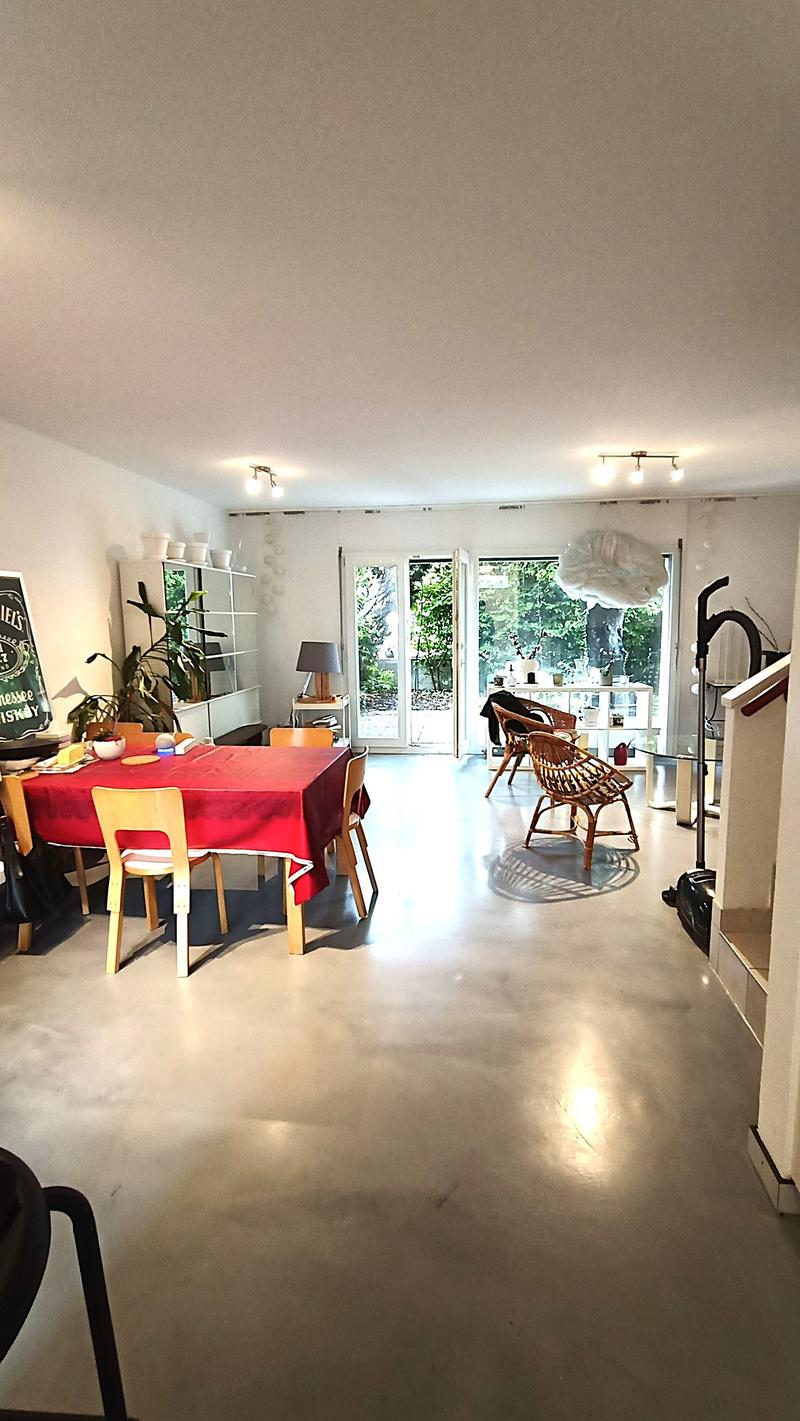 Jolie villa mitoyenne avec 2 terrasses est et ouest et jardin – Disponible immédiatement (4)