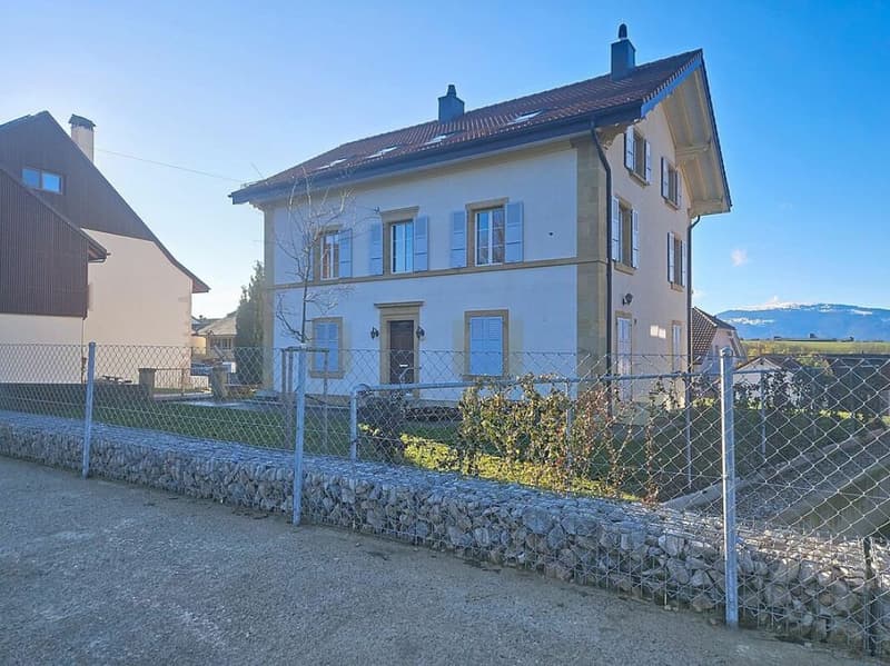 Très belle maison de maître située à Epautheyres (1)