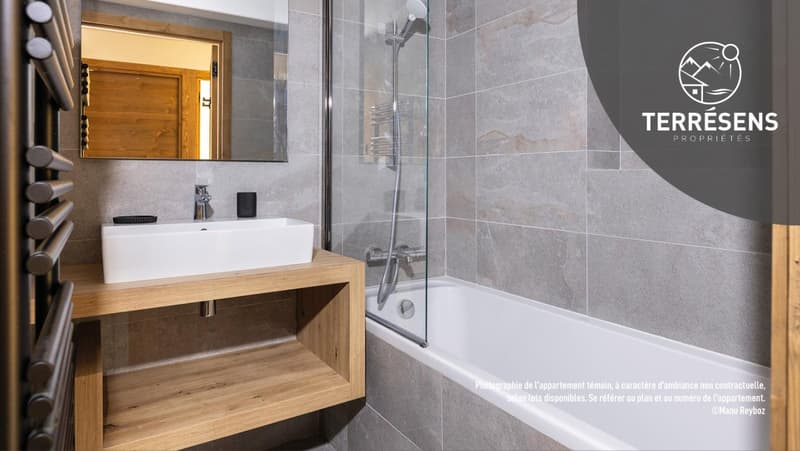 APPARTEMENT T3 CABINE - RÉSIDENCE LES BALCONS DE JULIETTE À (8)