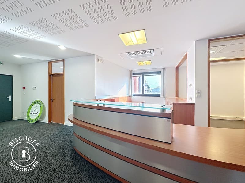 Moderne Bürofläche im Herzen von Saint-Louis (14)