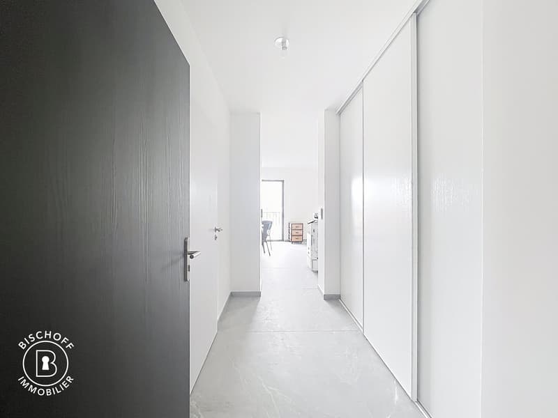 Moderne 1.5-Zimmer-Wohnung mit Stadtblick in Saint-Louis – sofort verfügbar! (9)