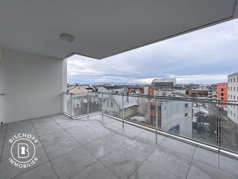 Moderne 3-Zimmer-Neubau-Wohnung mit Balkon und Stadtblick in Saint-Louis (1)