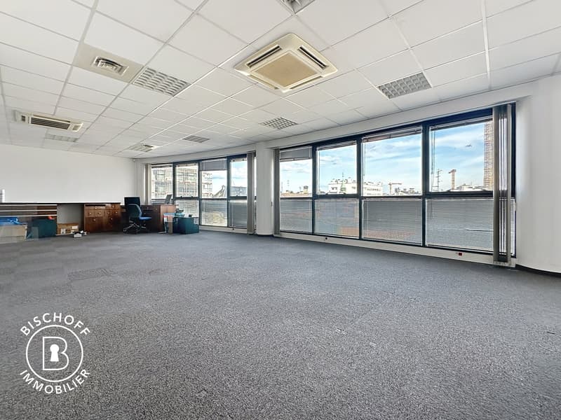 Moderne Bürofläche mit atemberaubendem Ausblick in Saint-Louis (1)