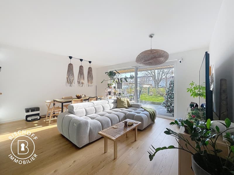 Außergewöhnliche Wohnung im Erdgeschoss (1)