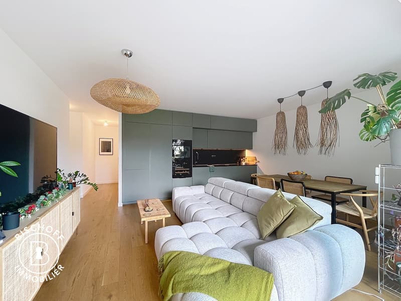 Außergewöhnliche Wohnung im Erdgeschoss (4)