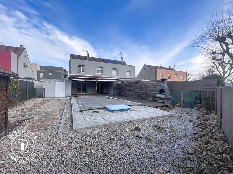 Haus mit Pool, nahe der Grenze (19)