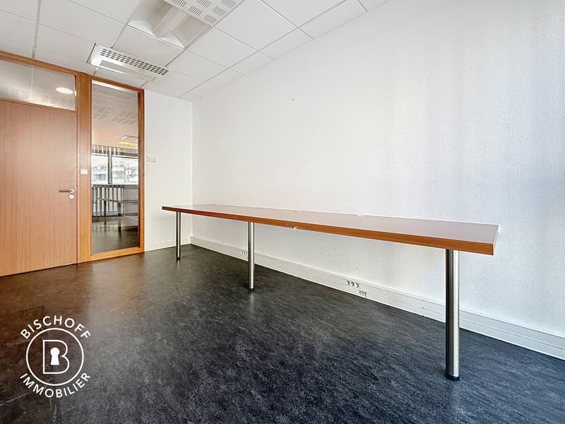 Moderne Bürofläche im Herzen von Saint-Louis (18)