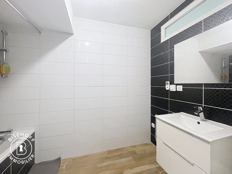Moderne 3-Zimmer-Wohnung mit Balkon in Saint-Louis (22)